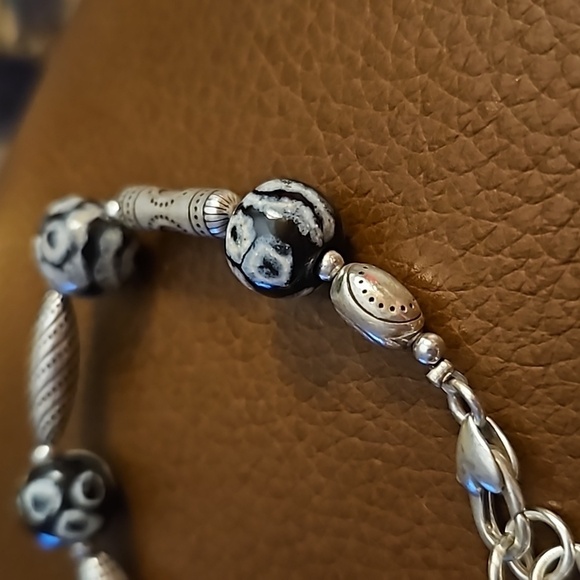 BRIGHTON Kenya Black Lampwork Glass Beaded Bracelet - Picture 5 of 6